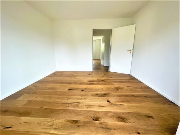 TOP MODERNE 3.5 ZIMMER WOHNUNGEN IN NÄHE LENZBURG ZU VERMIETEN 9