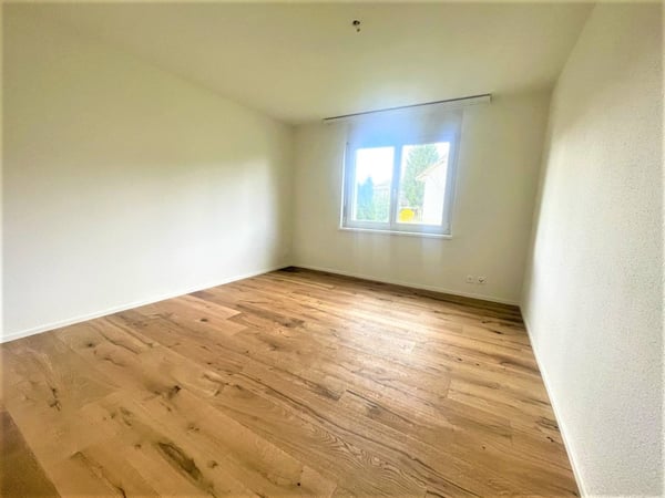 TOP MODERNE 3.5 ZIMMER WOHNUNGEN IN NÄHE LENZBURG ZU VERMIETEN 8