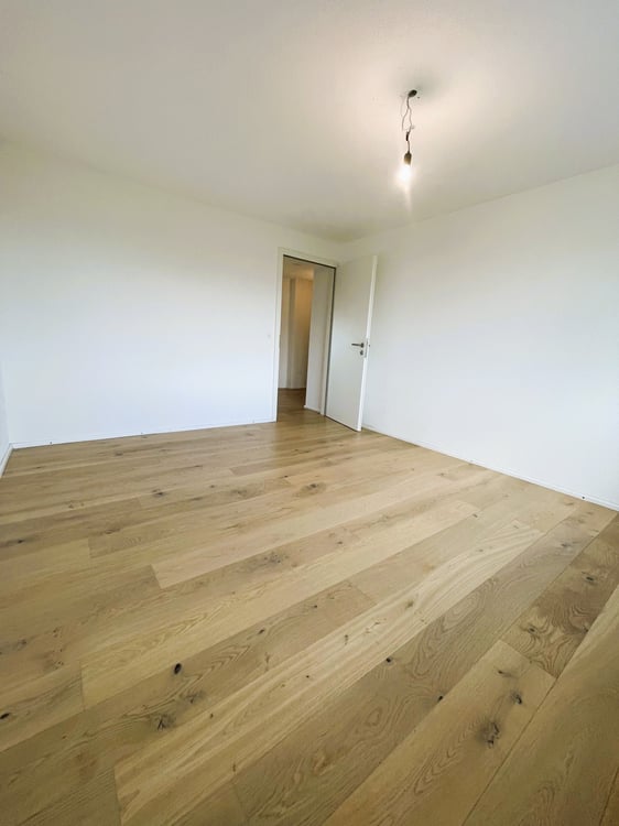 PREISWERTE - MODERNE 3.5 ZI- WHG IM RUHIGEN WOHNQUARTIER 6