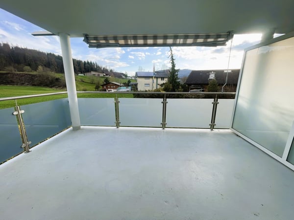 PREISWERTE - MODERNE 3.5 ZI- WHG IM RUHIGEN WOHNQUARTIER 11