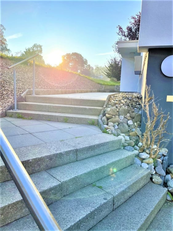 PREISWERTE - MODERNE 3.5 ZI- WHG IM RUHIGEN WOHNQUARTIER 15