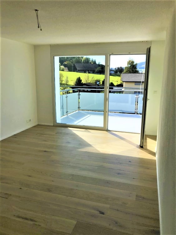PREISWERTE - MODERNE 3.5 ZI- WHG IM RUHIGEN WOHNQUARTIER 7