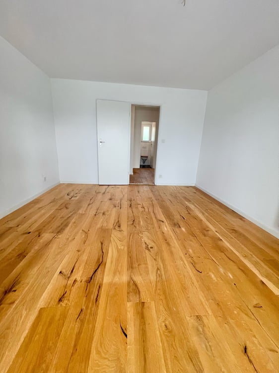 Preiswerte, grosszügige 2.5 Zimmer Wohnungen an Hanglage mit genialer Panoramasicht 6
