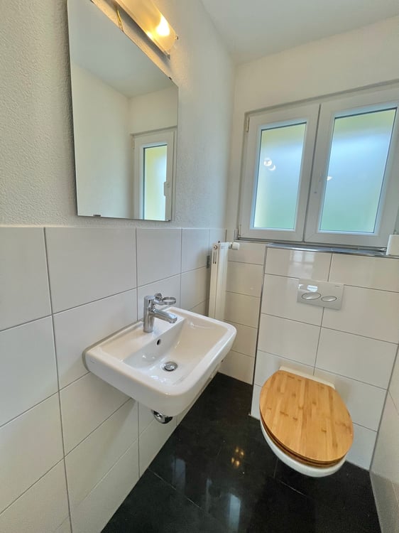 Preiswerte, grosszügige 2.5 Zimmer Wohnungen an Hanglage mit genialer Panoramasicht 14