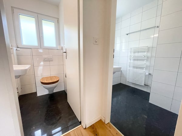 Preiswerte, grosszügige 2.5 Zimmer Wohnungen an Hanglage mit genialer Panoramasicht 15