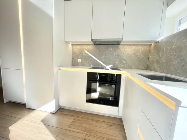 TOP MODERNE 3.5 ZIMMER WOHNUNG ZENTRAL IN EMMENBRÜCKE 1