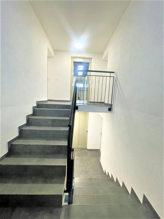 TOP MODERNE 3.5 ZIMMER WOHNUNG ZENTRAL IN EMMENBRÜCKE 15