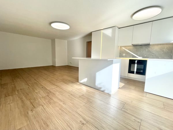 TOP MODERNE 3.5 ZIMMER WOHNUNG ZENTRAL IN EMMENBRÜCKE 4