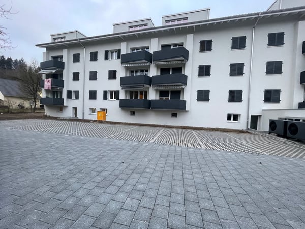 TOP MODERNE 2.5 ZIMMER DACHWOHNUNGEN IM RUHIGEN WOHNQUARTIER ZU VERMIETEN 14