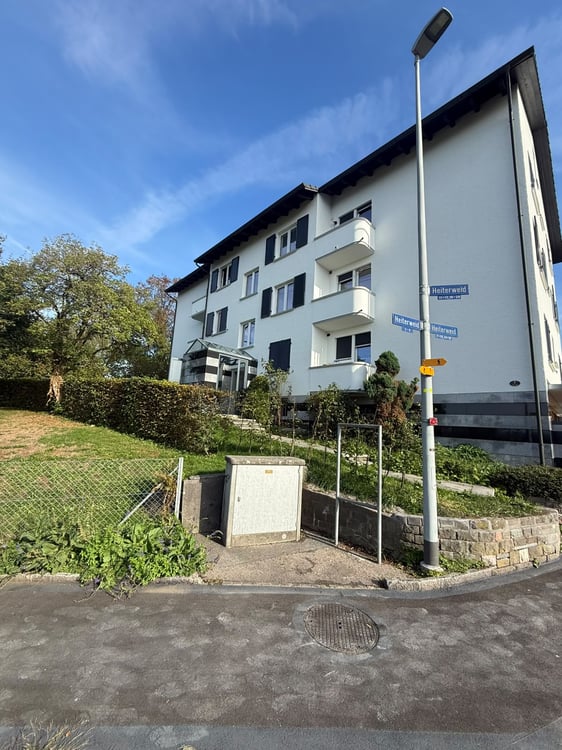 Charmante 1-Zimmer-Dachwohnung mit Aussicht in Luzern-Reussbühl 17