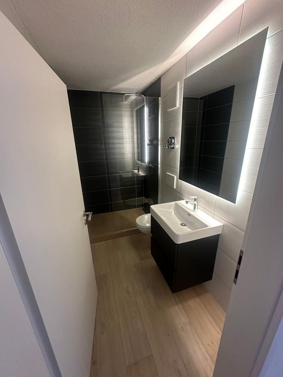 Helle 5.5-Zimmer-Wohnung mit Balkon in Geroldswil 3