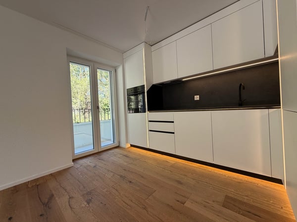 ERSTVERMIETUNG: Wunderschöne 3.5 Zimmerwohnung an toller Lage 1