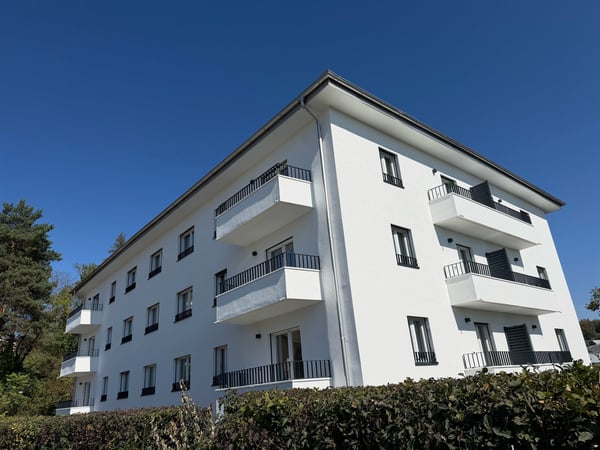 ERSTVERMIETUNG: Wunderschöne 2.5 Zimmerwohnung an toller Lage 13