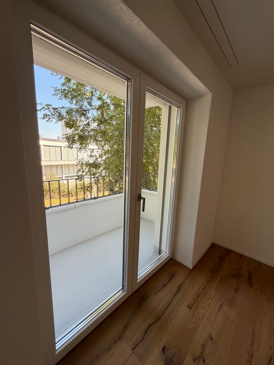 ERSTVERMIETUNG: Wunderschöne 2.5 Zimmerwohnung an toller Lage 10