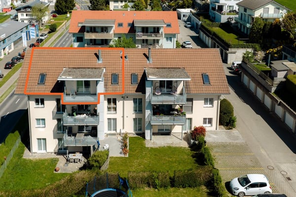 Dachwohnung mit Weitsicht und gemütlichem Charakter 2
