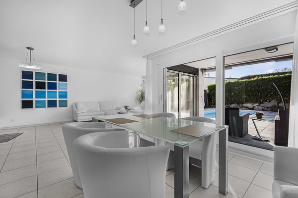 Wohnoase mit Pool ? 1.5 Zimmer Doppeleinfamilienhaus 2