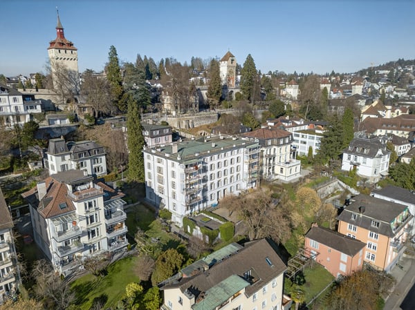 Weitsicht & Grosszügigkeit: 7 Zimmer Wohnung im Herzen der Stadt Luzer 1