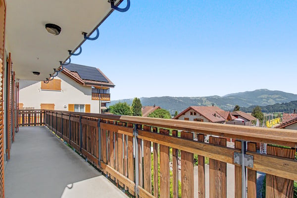 Privatsphäre & Panorama - aussergewöhnliche Maisonette in Meierskappel 4