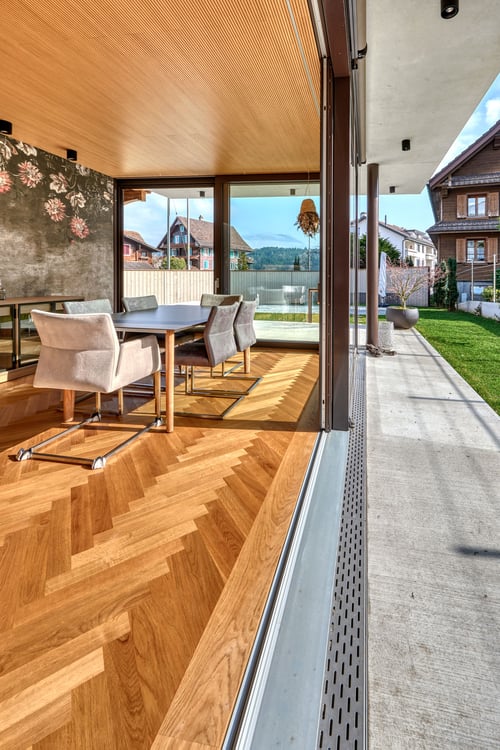 Traditionelles Holzhaus mit modernem Glasanbau - Wohnen auf 8 Zimmern 4