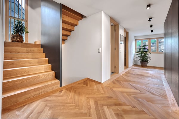 Traditionelles Holzhaus mit modernem Glasanbau - Wohnen auf 8 Zimmern 5