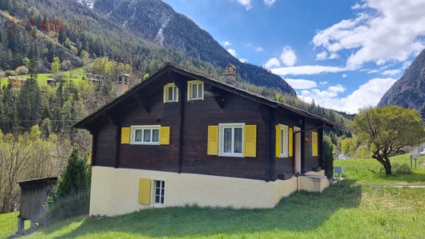Charmantes Einfamilienhaus in malerischem Bergdorf St. Niklaus VS 12