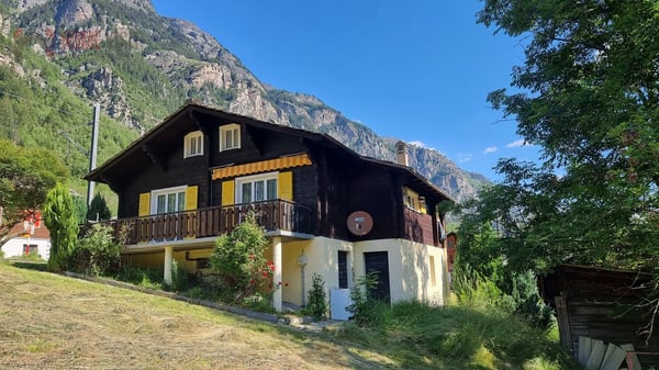 Charmantes Einfamilienhaus in malerischem Bergdorf St. Niklaus VS 1
