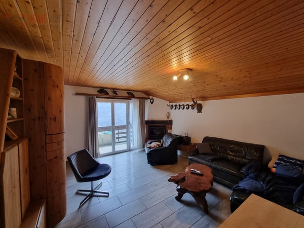 Top 1.5 Zi- Wohnung mit traumhaftem Ausblick in Staldenried 1