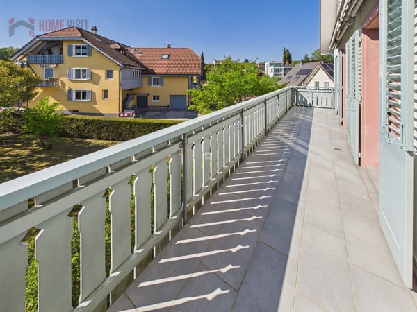 Stilvolle 3.5-Zimmer-Wohnung mit grossem Balkon 12