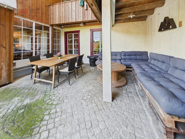 Leben, wo andere träumen - 5.5-Zi.-Wohnung mit Pferdestall & Weide 10