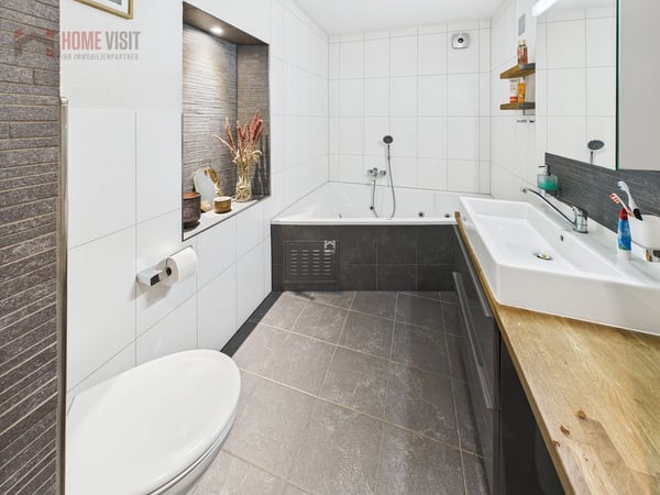 5.5-Zi.-Wohnung mit Pferdehaltungsmöglichkeit in Zweifamilienhaus 10
