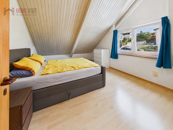 Charmante 3.5-Zi.-Dachwohnung mit Terrasse & wunderschöner Weitsicht 5