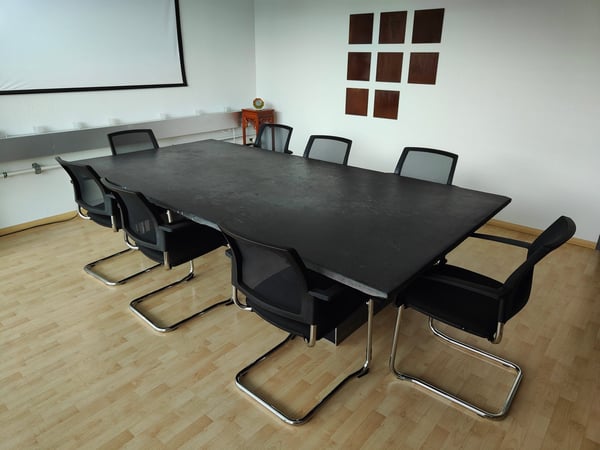 Bezugsbereit: grosszügiges Einzelbüro in Bürogemeinschaft 4