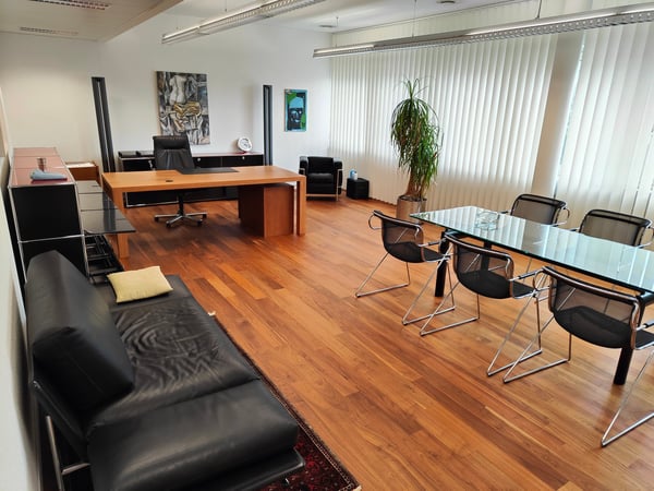 Bezugsbereit: grosszügiges Einzelbüro in Bürogemeinschaft 2