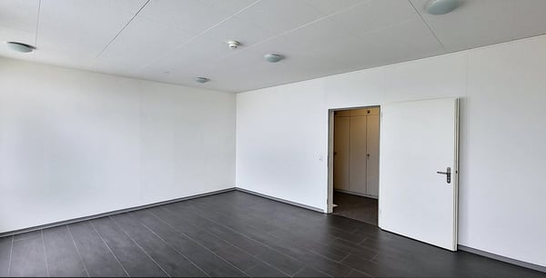 Helle Einzelbüros auf verschiedenen Etagen - 8 m2 im OAK Valley! 3