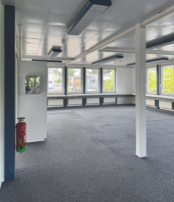 Voll ausgebaute Büroräume mit neuer Teeküche in Biberist 4
