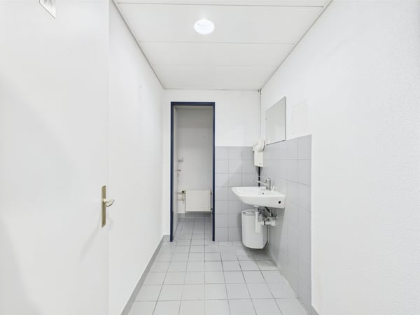 310m2 moderne Gewerbefläche im 2. OG in Murten 16