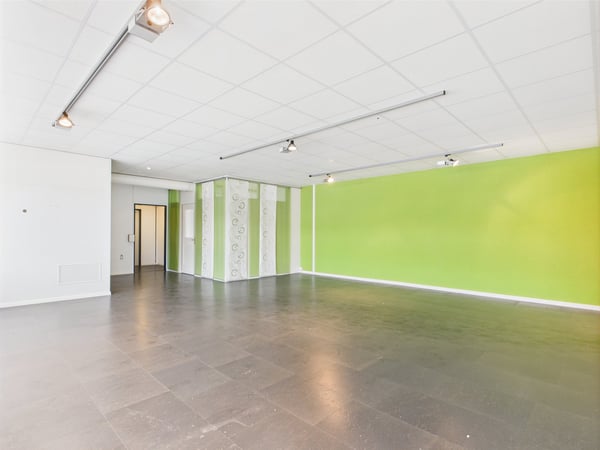 310m2 moderne Gewerbefläche im 2. OG in Murten 3