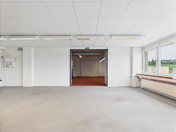 310m2 moderne Gewerbefläche im 2. OG in Murten 18