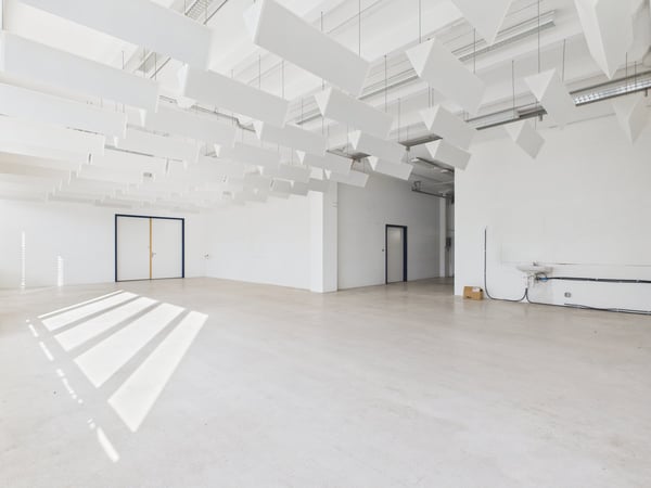320m2 befahrbare Gewerbefläche im industriellen Design 14