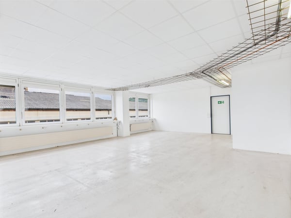 350m2 - Moderne und helle Gewerbefläche im 2. OG mit toller Aussicht 5