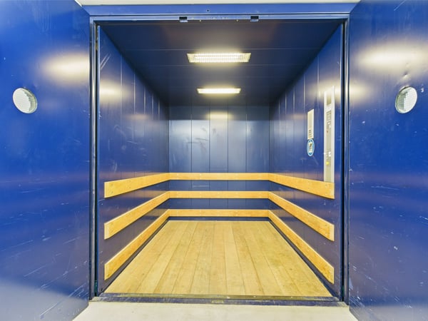 350m2 helle Gewerbefläche mit integrierten Büros 21