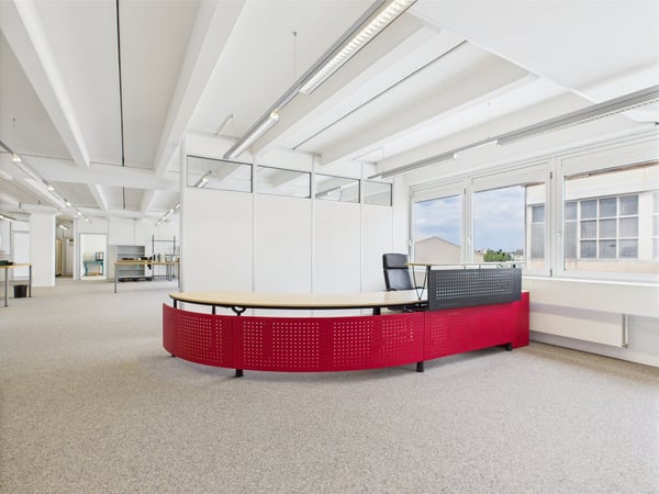 350m2 helle Gewerbefläche mit integrierten Büros 2