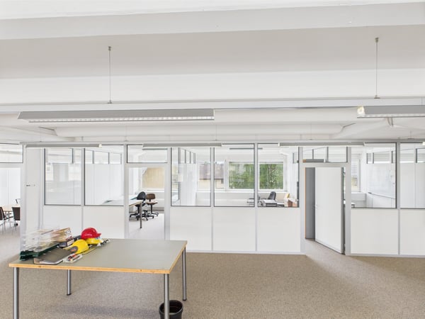 350m2 helle Gewerbefläche mit integrierten Büros 10