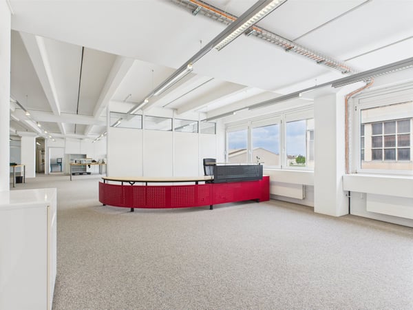 350m2 helle Gewerbefläche mit integrierten Büros 3