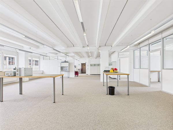 350m2 helle Gewerbefläche mit integrierten Büros 1