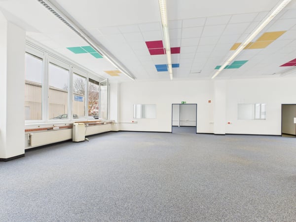 350m2 vielseitig nutzbare Bürofläche (Praxis, Kita, Physio) 2