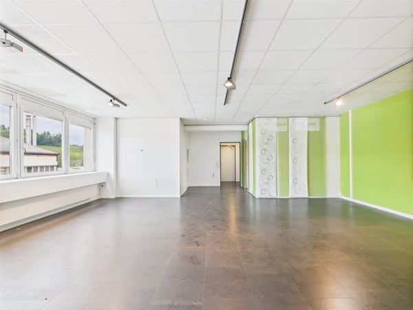 310m2 moderne Bürofläche im 2. OG in Murten 1