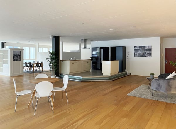 Helle Büro-/Gewerbefläche mit Sitzungszimmer, Küche und Nasszelle 3