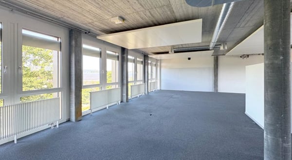 Moderne und helle Gewerbefläche im Triamal 8