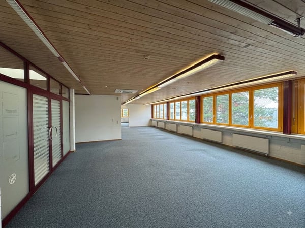 366m² - Moderne Bürofläche – hell, flexibel & top angebunden in Münsingen 1
